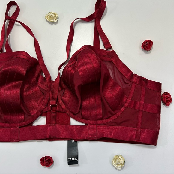 Torrid Red Satin Cutout Strappy Balconette Bra 2X NWT - Picture 2 of 5